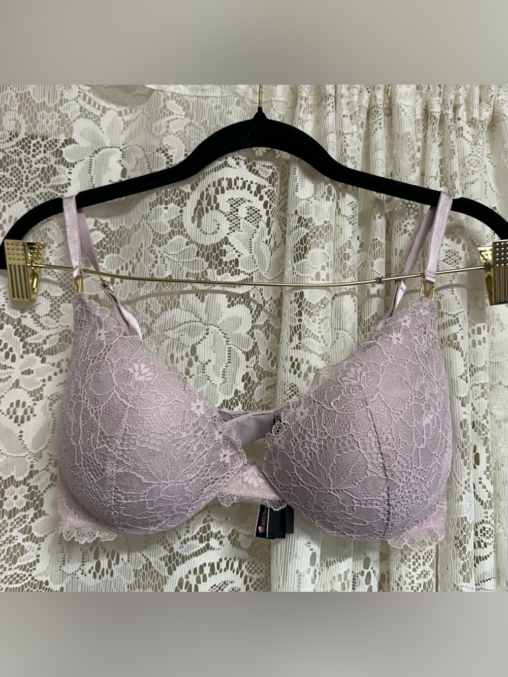 Victoria’s Secret Lavender Very Sexy Uplift Plunge Bra